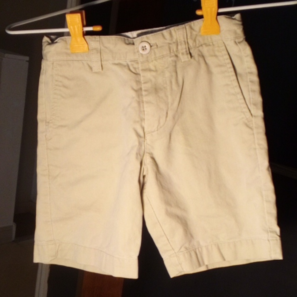 Vineyard Vines Boys Khaki shorts